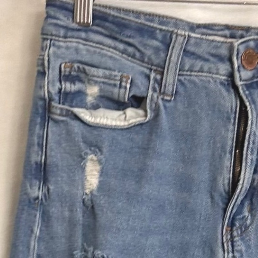SO High-Rise Baggy Dad Jeans Womens 9 29W Medium Wash Distressed Shredded Blue - Picture 3 of 9